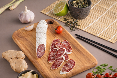 Колбаса с/в Том Ям ТМ Карнеззо, 100г