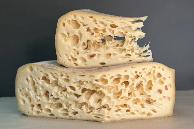 Сыр «Ока» по рецепту Маасдама «Дединовское Подворье», 45%