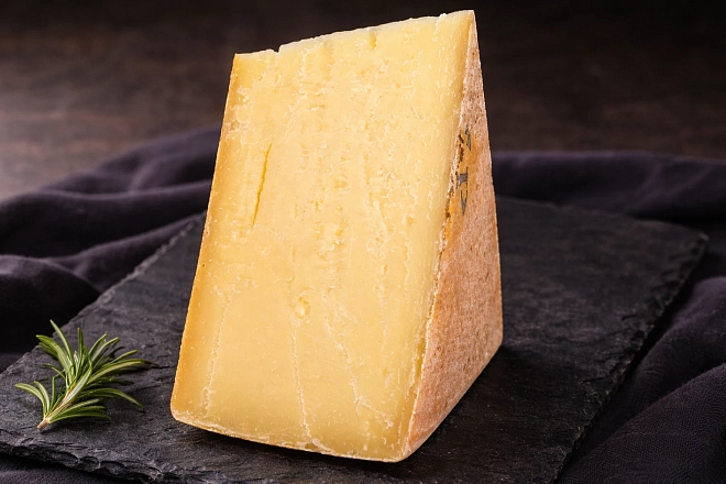 Сыр Грюйер по Швейцарскому Рецепту, 50%