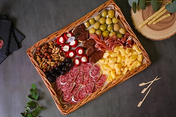 Набор сырно-мясной гастрономии