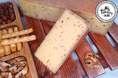 Сыр Грюйер с белыми грибами «Счастливчик»