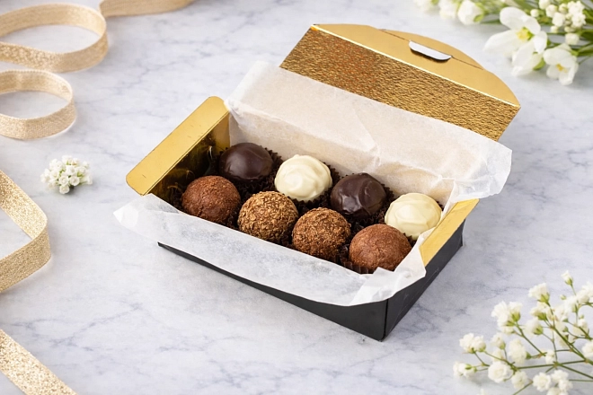 Ассорти из 8 сырных конфет Три сыра «Сырный сомелье»