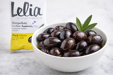 Оливки с косточкой черные натур. в оливковом масле Lelia 275г